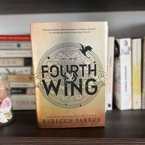 Fourth Wing by Rebecca Yarros (First book in Fourth Wing series)